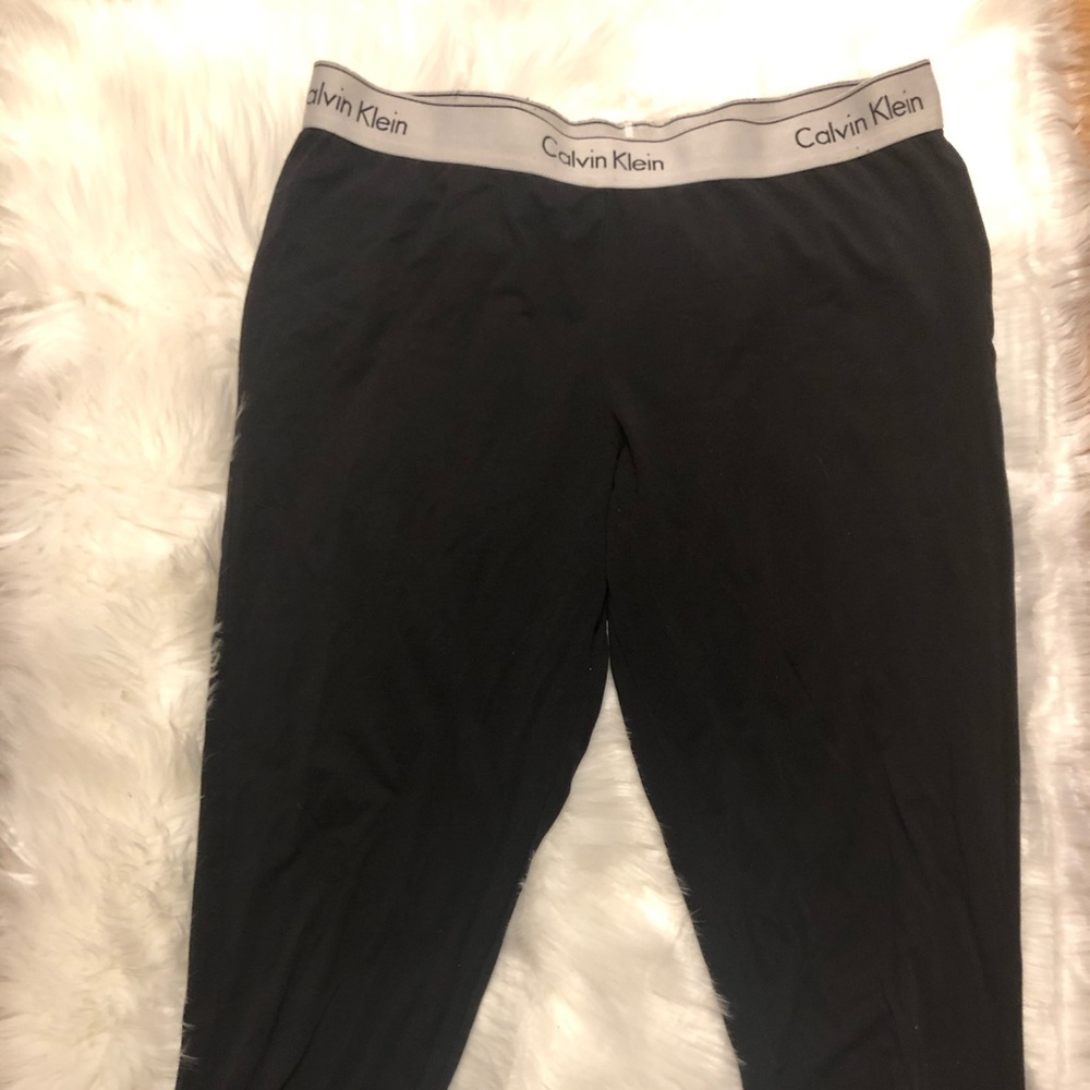 Black leggings